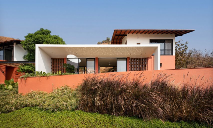 Villa Prakriti in India by UnTag