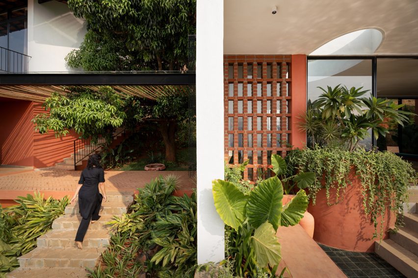Villa Prakriti in India by UnTag