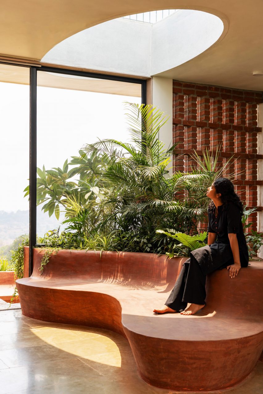 Villa Prakriti in India by UnTag