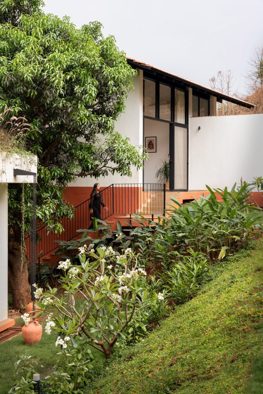 Villa Prakriti in India by UnTag