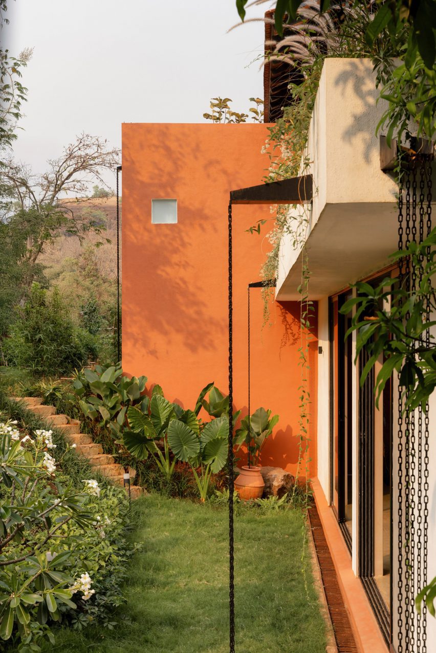 Villa Prakriti in India by UnTag