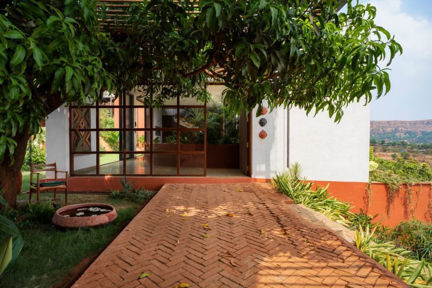 Villa Prakriti in India by UnTag
