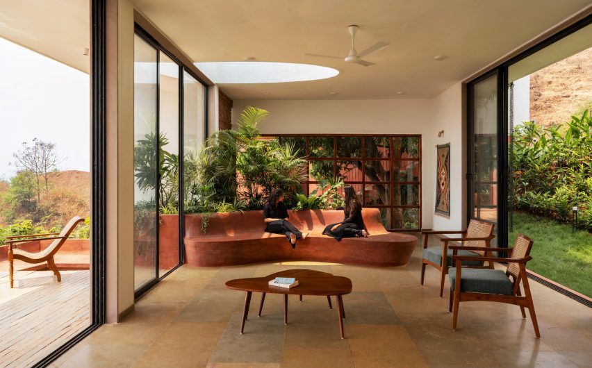Villa Prakriti in India by UnTag