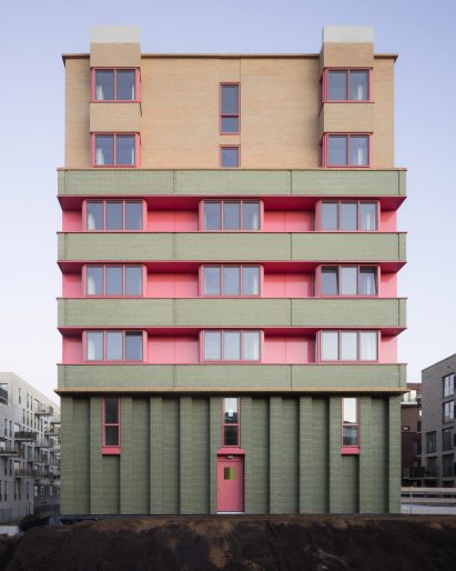 Volante social housing by Monadnock Architects