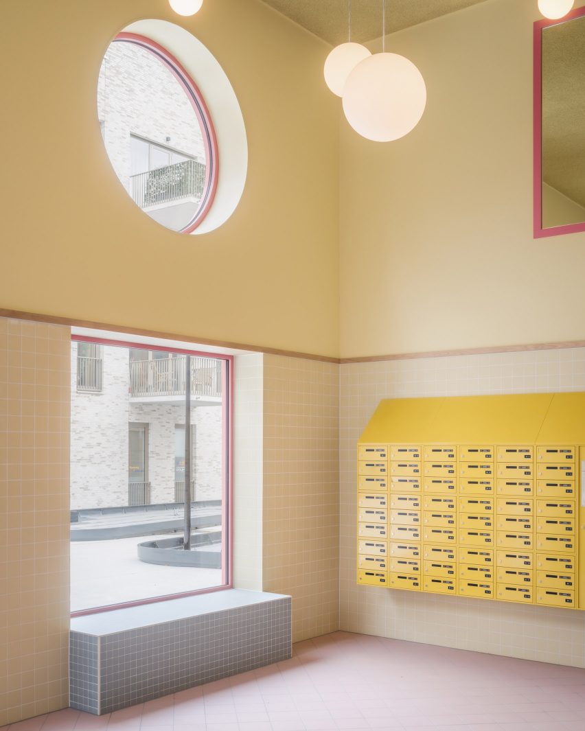 Volante social housing by Monadnock Architects