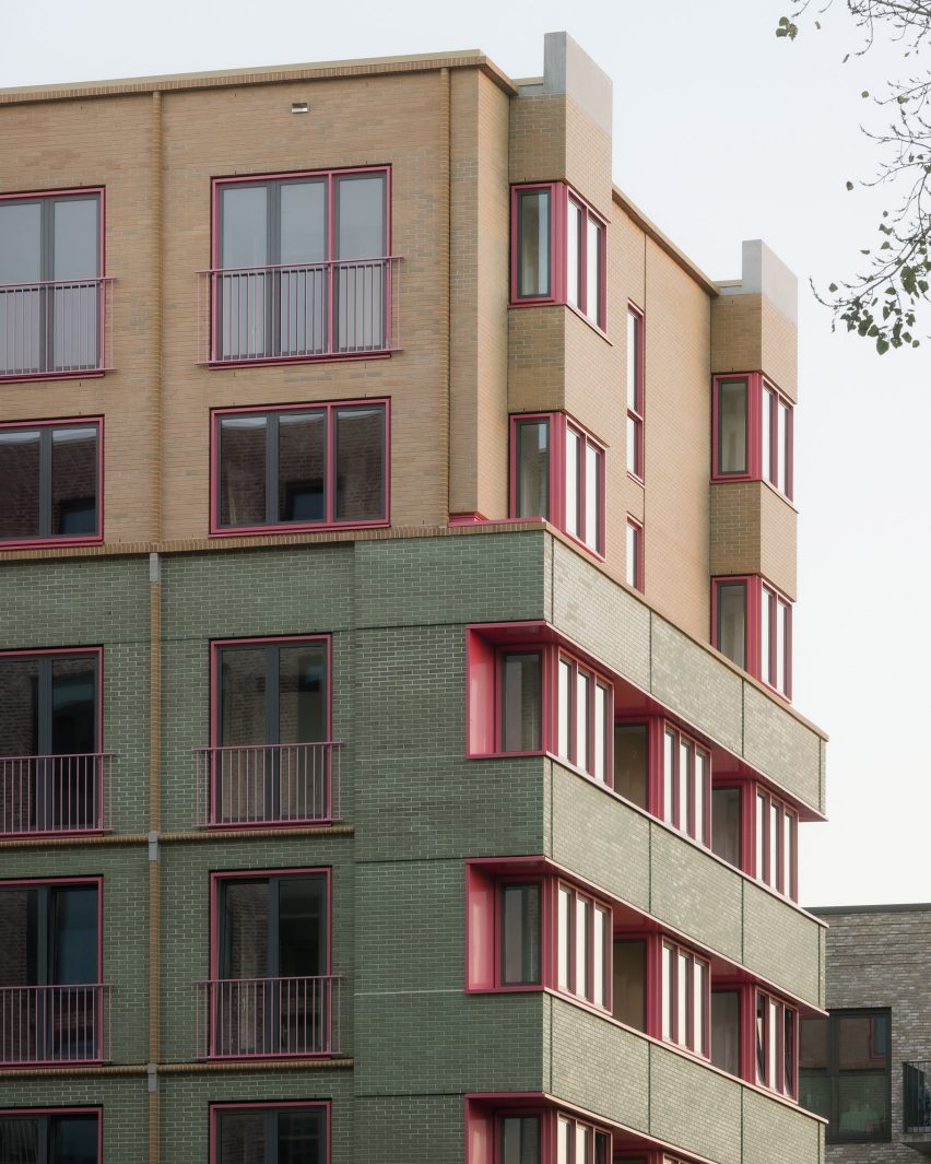 Volante social housing by Monadnock Architects