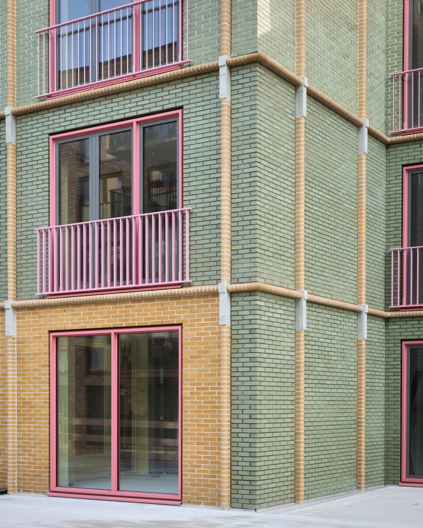 Volante social housing by Monadnock Architects