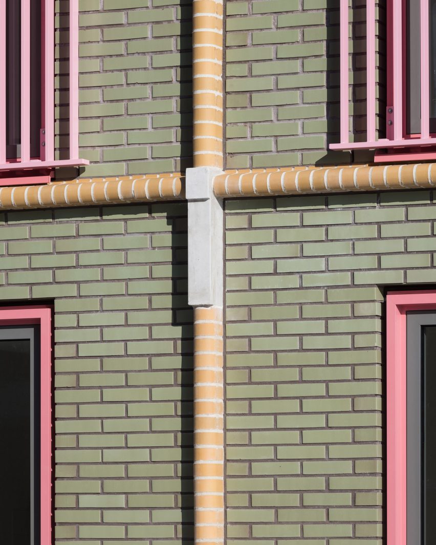 Volante social housing by Monadnock Architects