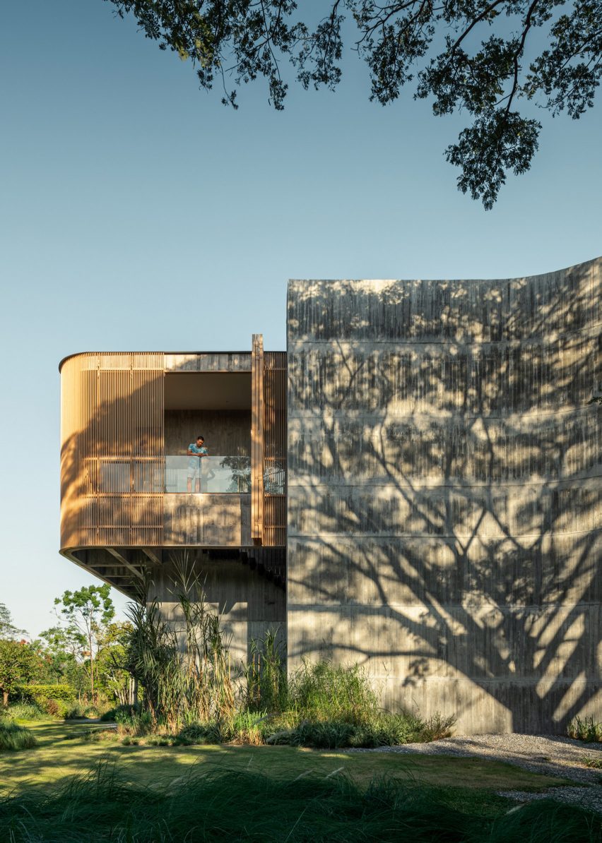 W House II by IDIN Architects