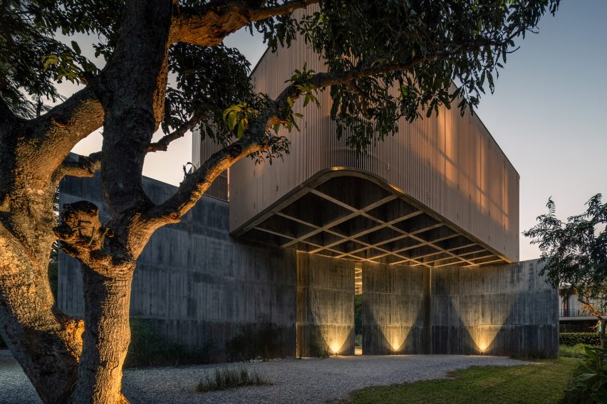 W House II by IDIN Architects
