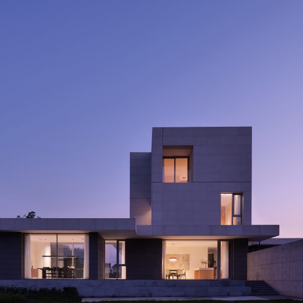 Jun Meng - A House of Light by LQS Architects