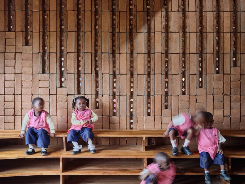 African Flow School in Cameroon by Urbanitree