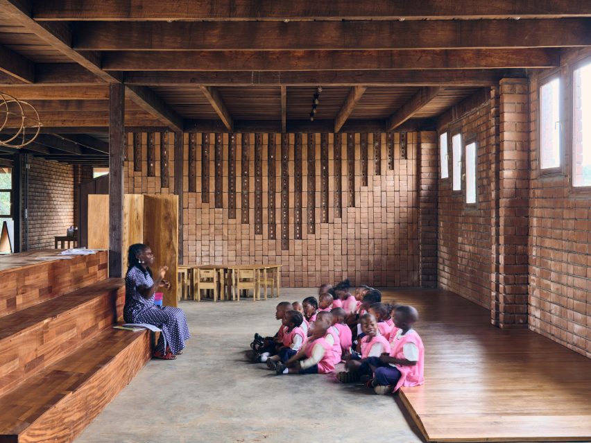 African Flow School in Cameroon by Urbanitree
