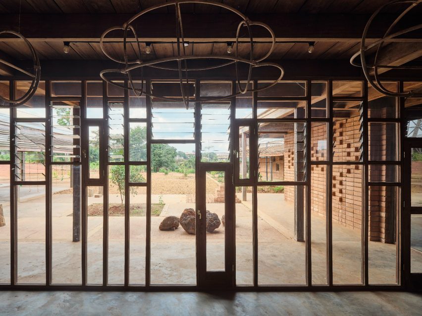 African Flow School in Cameroon by Urbanitree