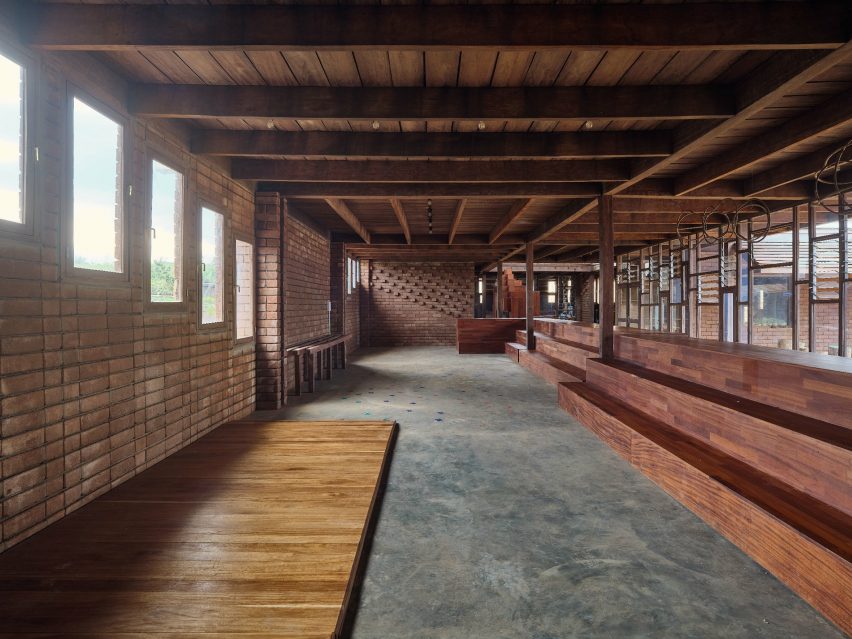African Flow School in Cameroon by Urbanitree