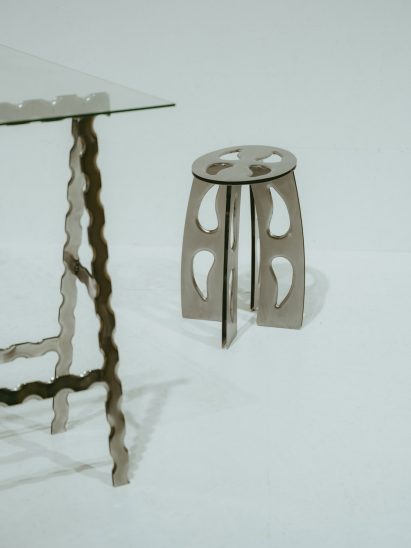Silhouette trestle table