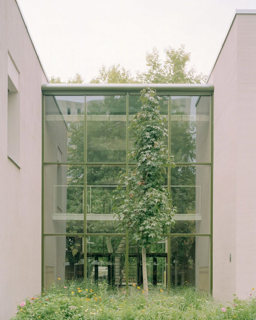 Gyöngyszem Kindergarten by Archikon