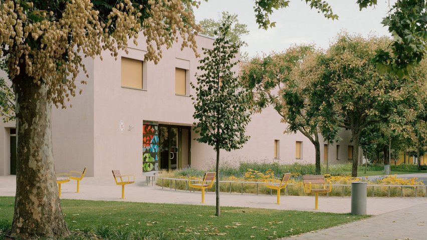 Gyöngyszem Kindergarten by Archikon