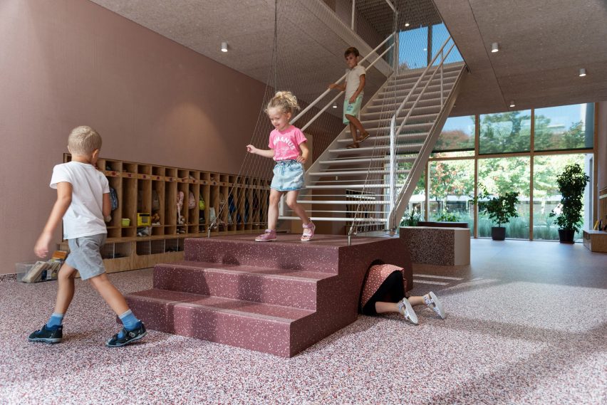 Gyöngyszem Kindergarten by Archikon