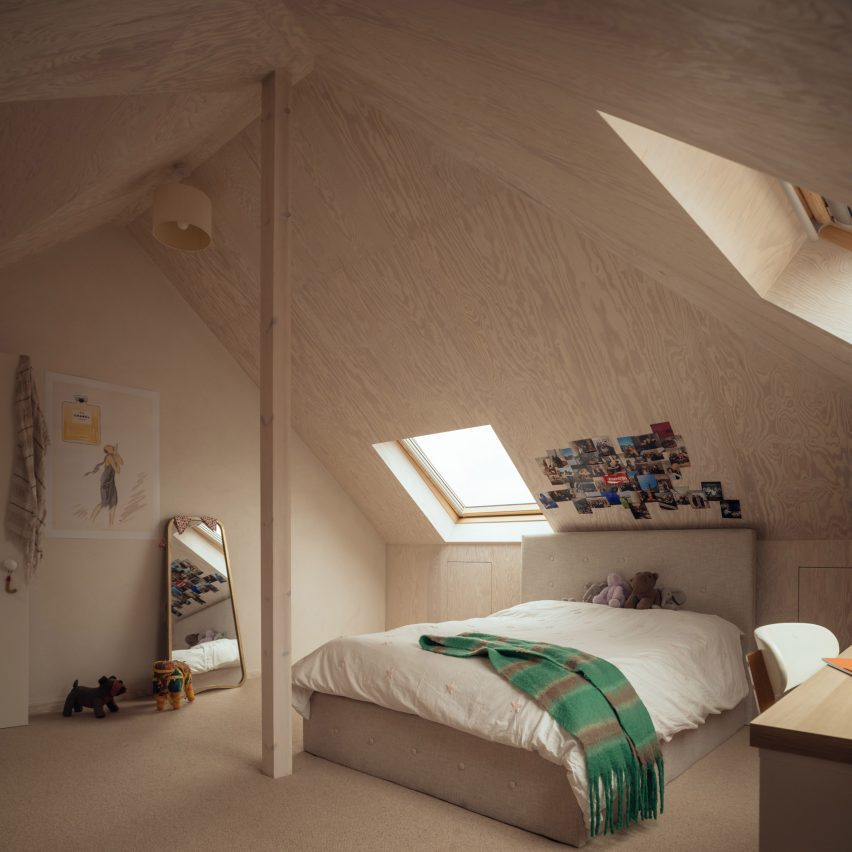 Twin Pitches by Atelier Baulier