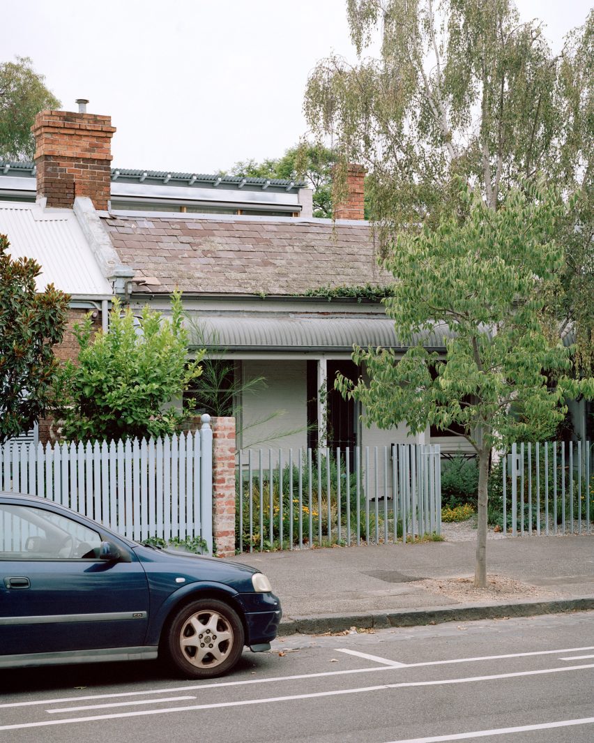 Cottage extension in Australia by Lovell Burton