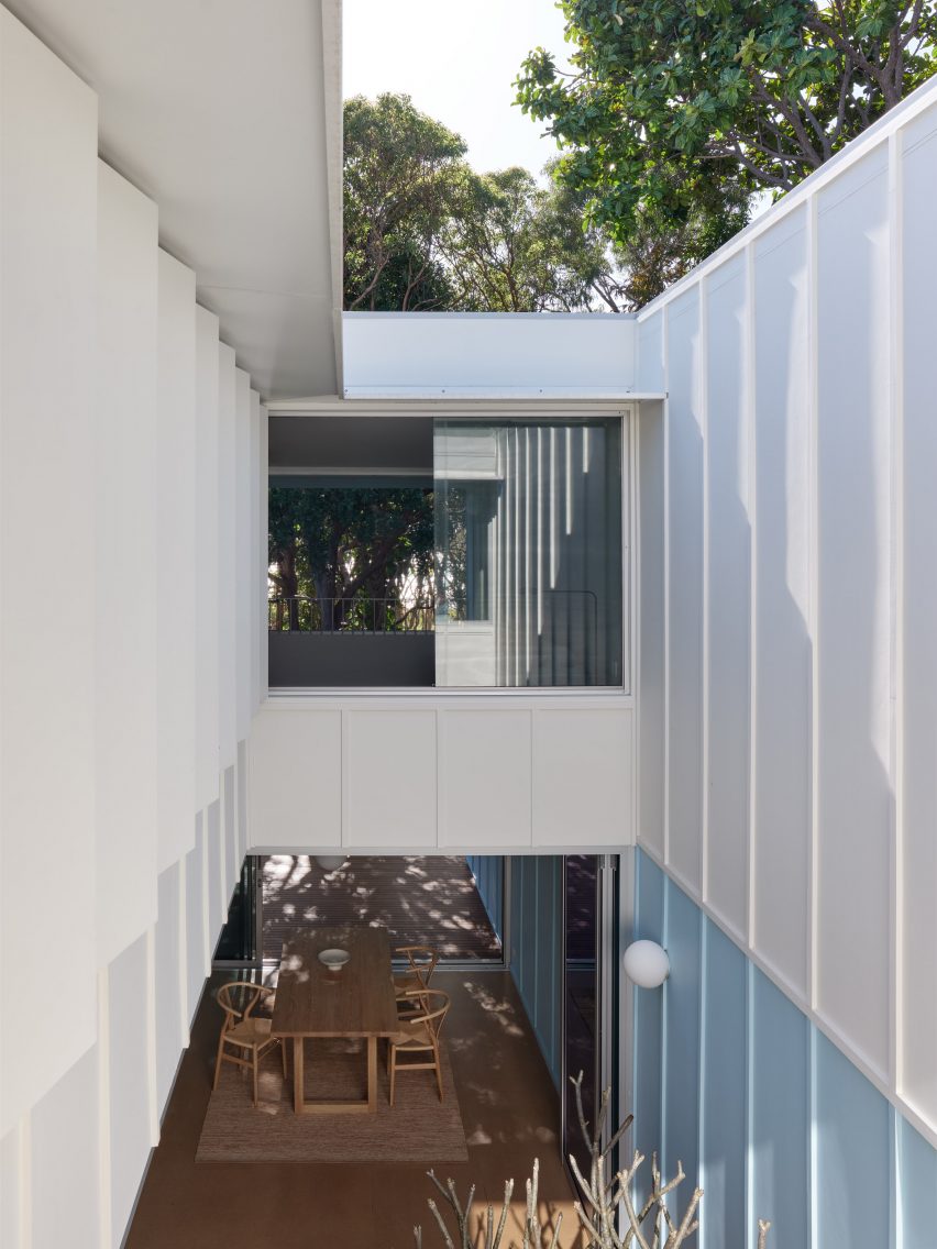 Blok Three Sisters by Vokes and Peters and Blok Modular