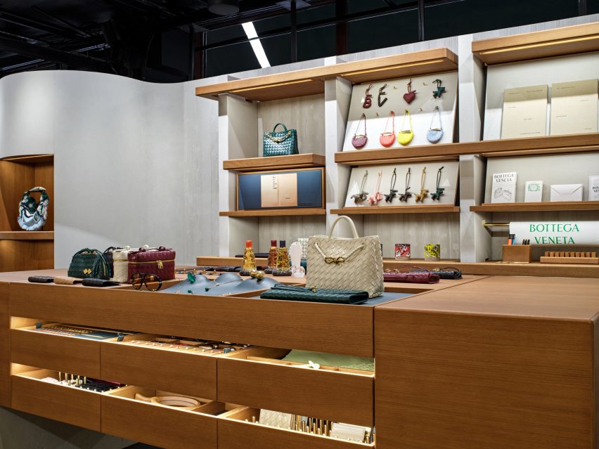 La Tavola table in Bottega Veneta store