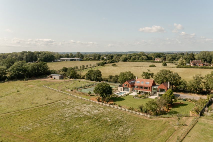 Aerial view of Bulls Barn house by Selencky Parsons