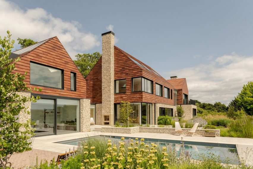 Swimming pool at Bulls Barn house by Selencky Parsons