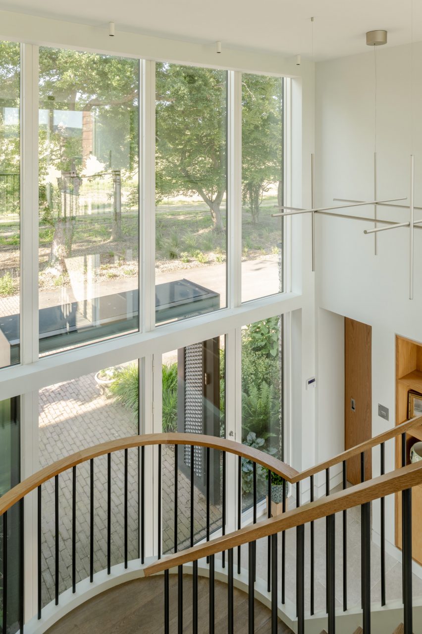 Atrium of Bulls Barn house by Selencky Parsons