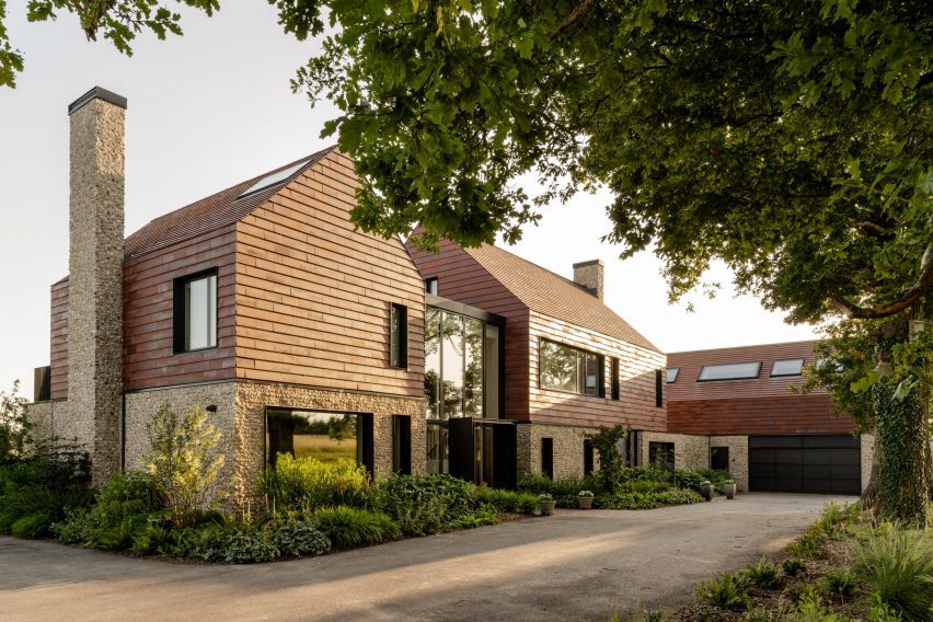 Bulls Barn house by Selencky Parsons