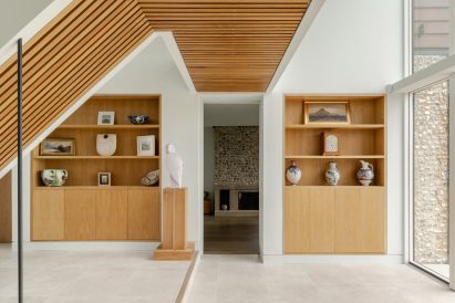 Doorway and joinery in Bulls Barn house by Selencky Parsons
