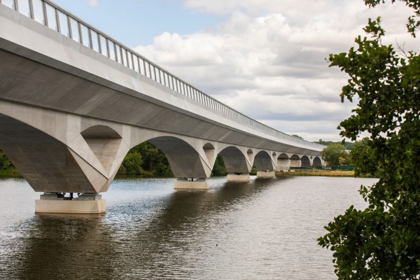 HS2's Colne Valley bridge