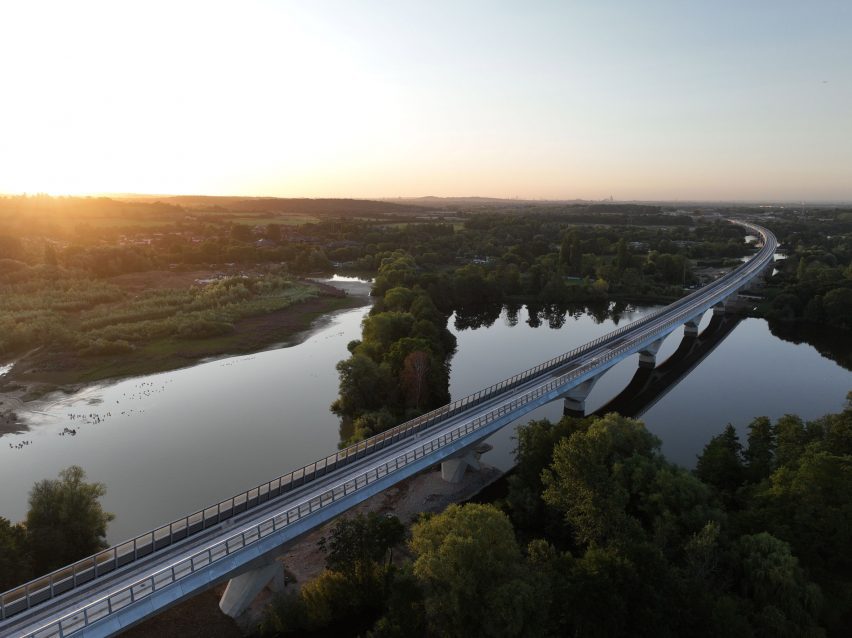 HS2's Colne Valley bridge