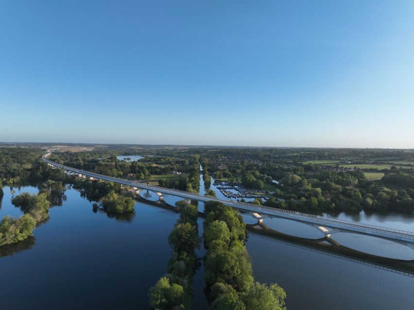 HS2's Colne Valley bridge