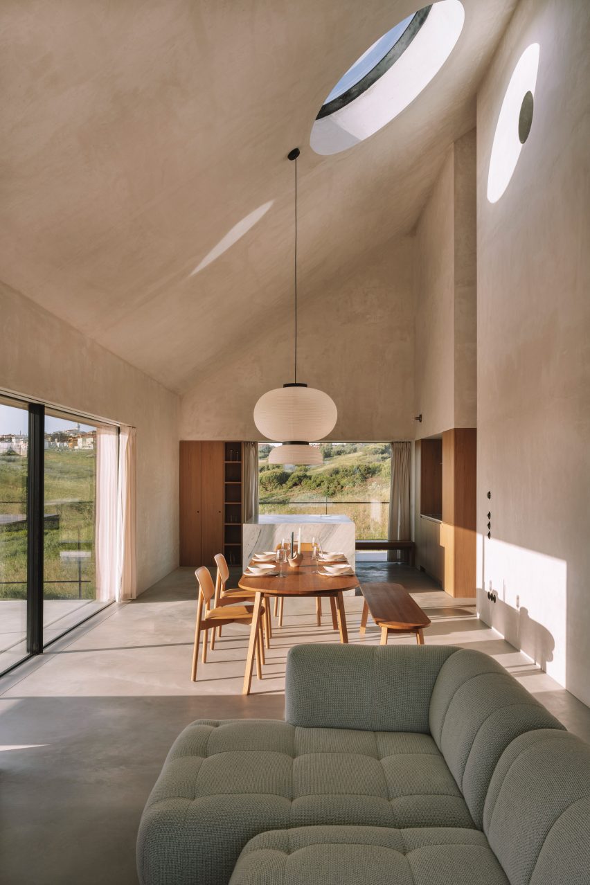 Casa Plaj by Extrastudio