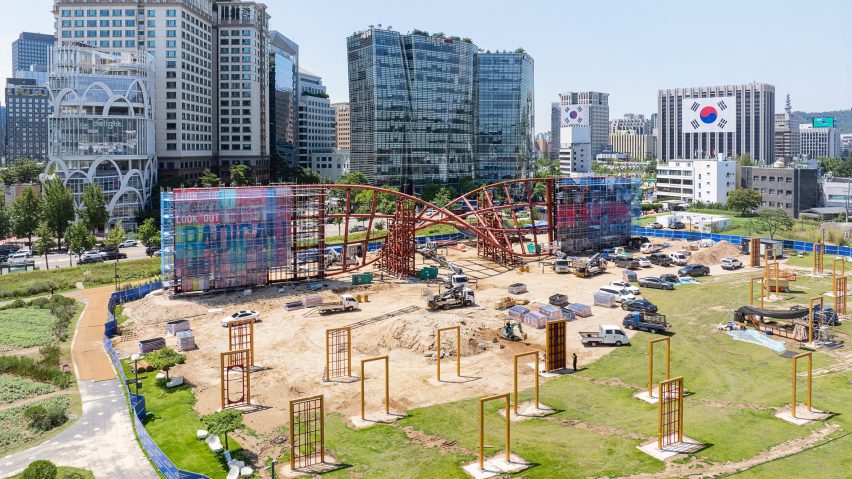 Humanise Wall under construction in Seoul