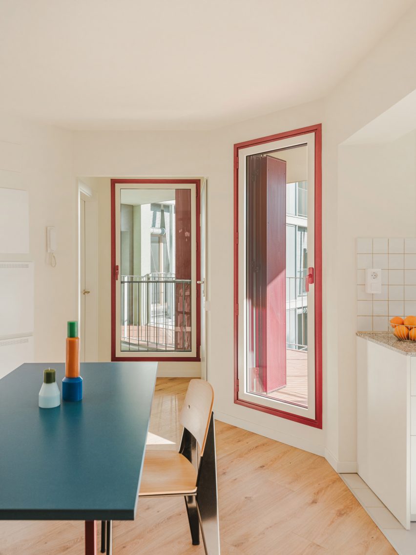 La Comunidad Habitacional in Barcelona by Cierto Estudio