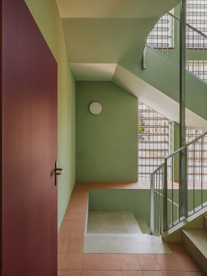 La Comunidad Habitacional in Barcelona by Cierto Estudio