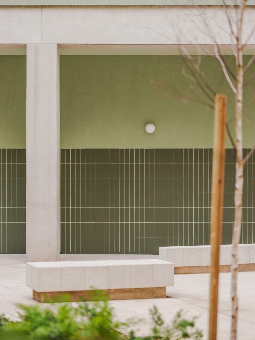 La Comunidad Habitacional in Barcelona by Cierto Estudio