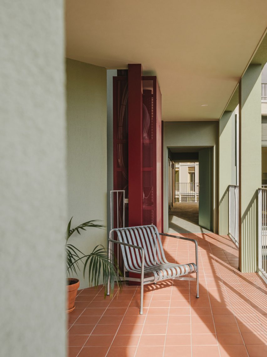 La Comunidad Habitacional in Barcelona by Cierto Estudio