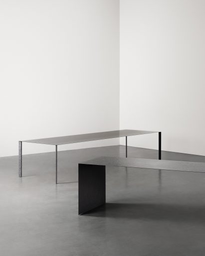 Minimalist tables