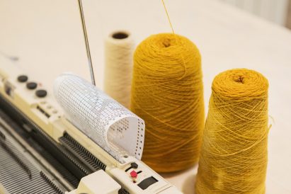 Wool yarn on a weaving machine