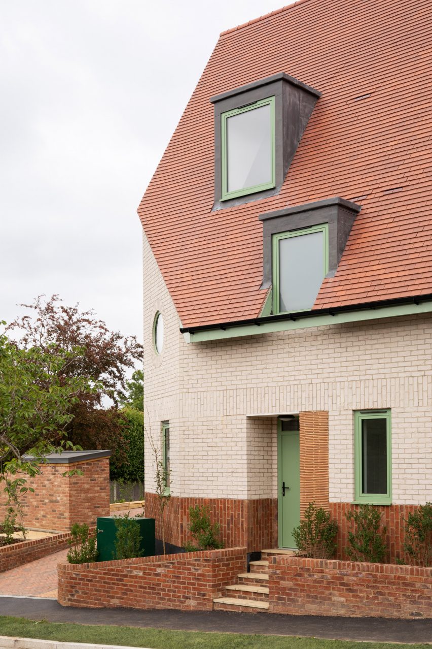158 Purley Downs Road housing by Harp and Harp