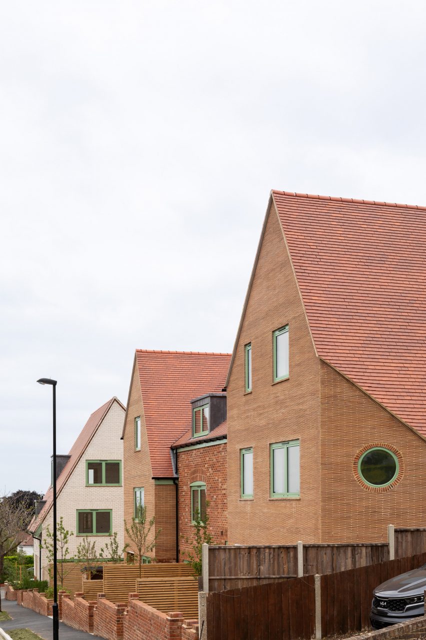 158 Purley Downs Road housing by Harp and Harp
