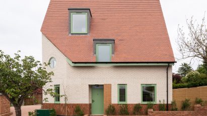 158 Purley Downs Road housing by Harp and Harp