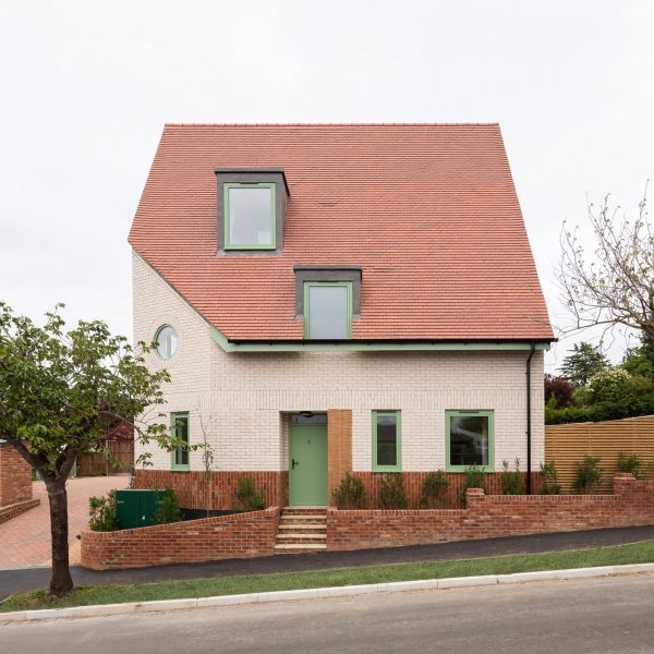 158 Purley Downs Road housing by Harp and Harp