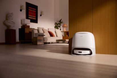 Roborock Qrevo CurvX robot vacuum cleaner