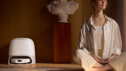 Roborock has designed the Qrevo CurvX robot vacuum