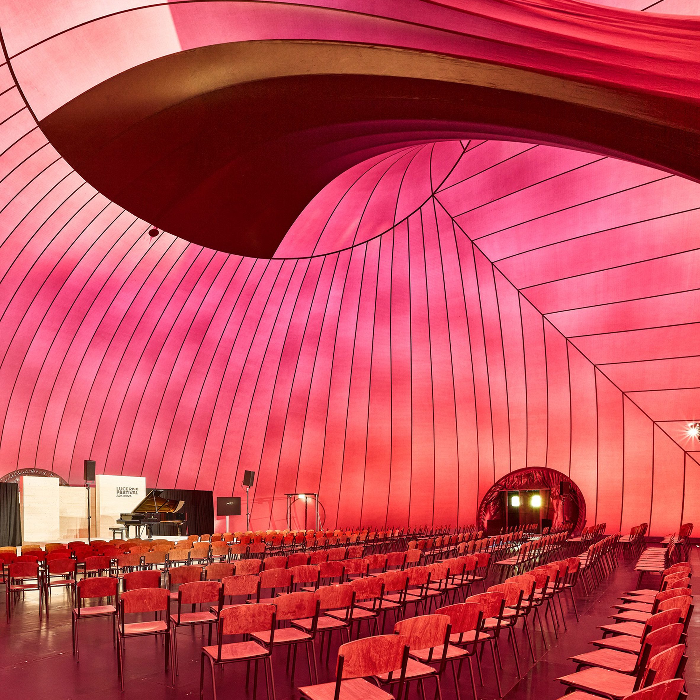 sq-ark-nova-inflatable-concert